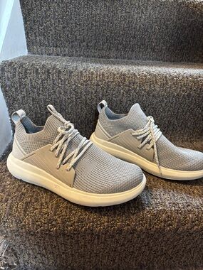 Helly Hansen Light Gray women’s Knit Men's Athletic Sneakers